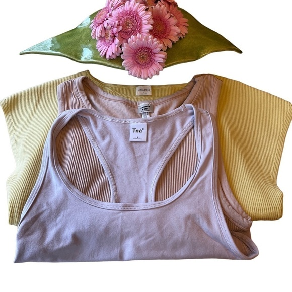 𝅺aritzia Bundle of 3 Crop Tops EUC - Picture 2 of 15